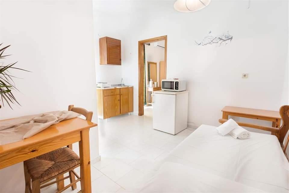 Agia Marina Michalis Litinas Apartments מראה חיצוני תמונה