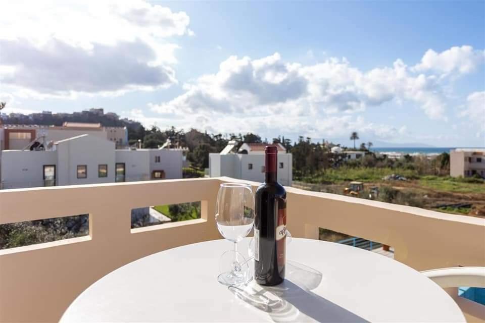 Agia Marina Michalis Litinas Apartments מראה חיצוני תמונה